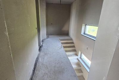 Casă cu 4 camere cu Teren 420 Mp în Calea București - 8