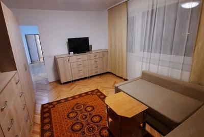Apartament cu 3 camere semidecomandat în Circumvalațiunii - 10