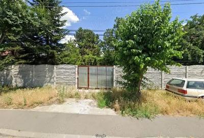 Teren de 950 mp, în Central