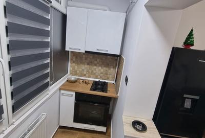 Apartament cu 2 camere decomandat în Central - 2