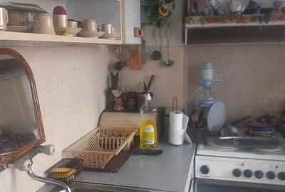 Garsonieră decomandată în Lipovei