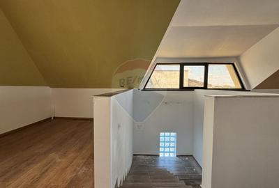 Casă / Vilă cu 4 camere de vânzare vedere lac  Ovidiu Constanta - 17