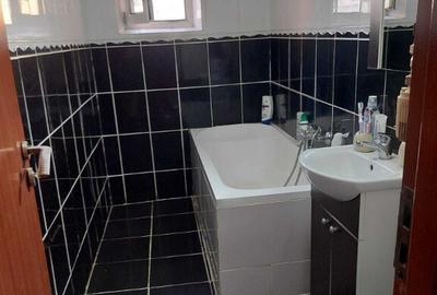 Apartament cu 3 camere decomandat, mobilat în Nerva Traian