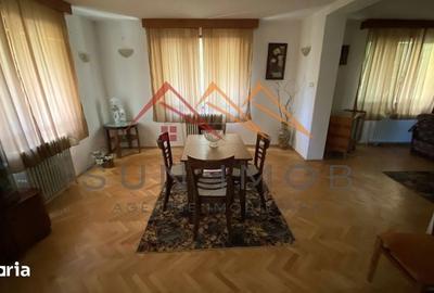 Casă cu 7 camere cu Teren 3100 Mp în Poiana - 10