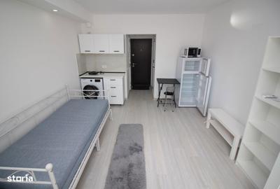 Garsonieră semidecomandată în Titan