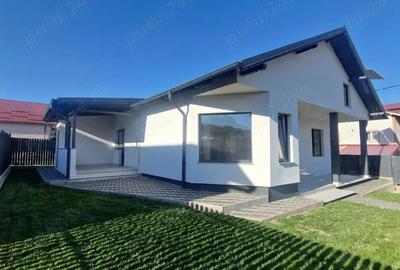 Casă cu 3 camere în Mărgineni - 4