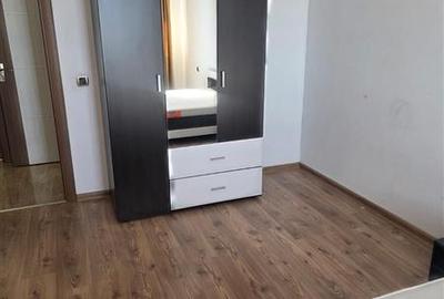 Apartament cu 4 camere decomandat, mobilat în Tractorul - 9