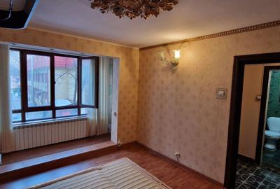 Apartament cu 3 camere decomandat în Drumul Taberei - 4
