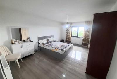Casa/Vila Parter + Etaj cu Teren de 500 mp, Localitatea Lazu - 2