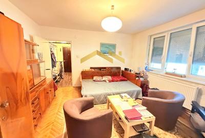Apartament cu 2 camere semidecomandat, mobilat în Central