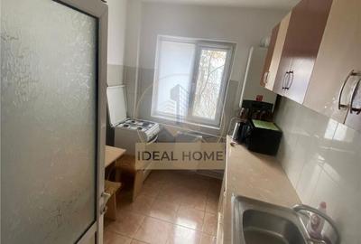 Apartament cu 3 camere semidecomandat în Central - 1