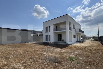 Casă individuală cu 4 camere cu Canalizare în Exterior Est - 10