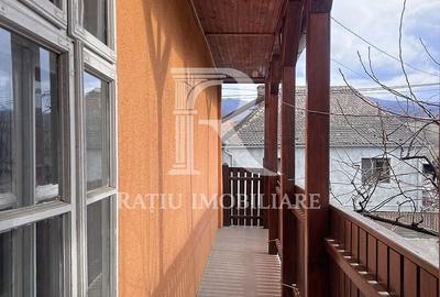 Casă cu 3 camere cu Teren 1500 Mp în Cața - 10