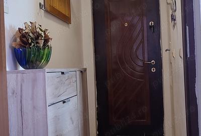 Apartament cu 2 camere bucatarie hol camara baie - 1