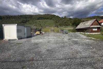 Teren de 5400 mp, în Central