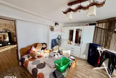 Casă cu 4 camere cu Teren 1076 Mp în Central - 2
