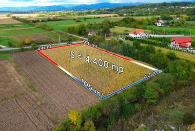 Teren de 4400 mp, în Finteușu Mare - 2