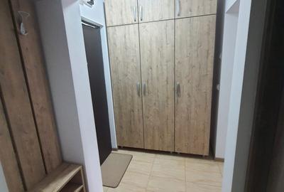 Garsonieră decomandată în 9 Mai - 11