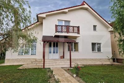 Casă cu 6 camere cu Teren 941 Mp în Sânmartin - 2