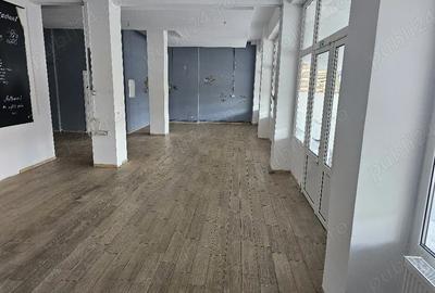 Spațiu comercial, de 190 mp, în Central - 1