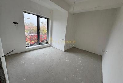 Duplex cu 4 camere cu Canalizare în Central - 7