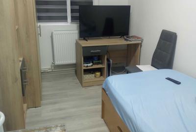 Apartament cu 3 camere decomandat în Găești - 2