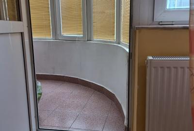 Apartament cu 3 camere decomandat în ICIL - 20