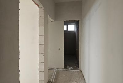 Apartament cu 3 camere decomandat în Km 5 - 13
