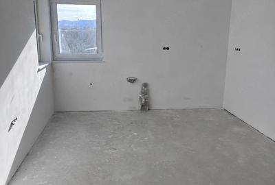 Casă cu Teren 600 Mp în Central - 4