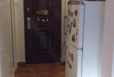 Inchiriez garsoniera tigina 1 - 4