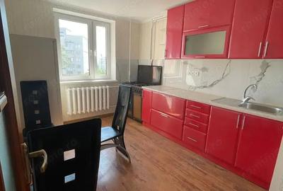 Apartament cu 2 camere decomandat în Lipovei