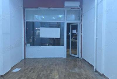 Inchiriez spatiu comercial in Deva, zona ultracentrala (Decebal, Exim Bank), suprafata utila 25 mp, - 2