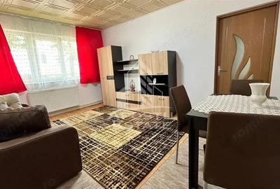 Apartament cu 3 camere, zona Dacia, Centrala Proprie