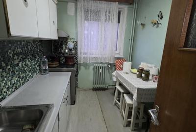 Jean Steriadi, 10 minute metrou 1 Decembrie 1918, langa Auchan Titan - 7