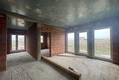 Duplex cu 3 camere cu Canalizare în Urseni - 2