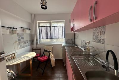 Apartament cu 2 camere semidecomandat în Dristor