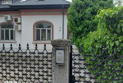 Casă cu 10 camere decomandat cu Teren 387 Mp în Basarabia - 11