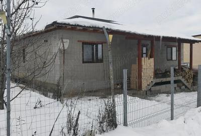 Casă cu 3 camere în Central - 1