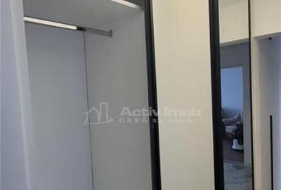 Apartament cu 3 camere decomandat în Micro 17