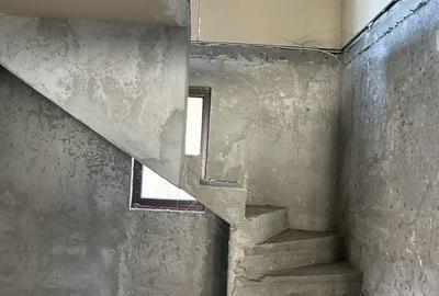Casă cu 4 camere în Central - 6