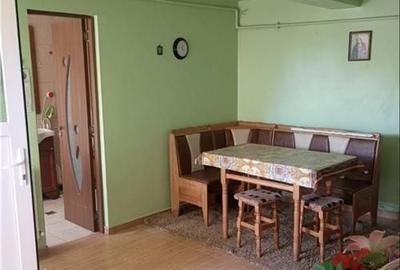 Casă cu 4 camere în Șura Mare
