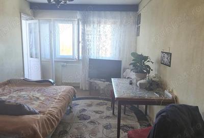 Apartament cu 3 camere decomandat în Micro 38 - 2
