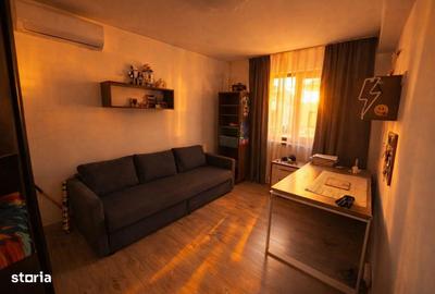 Casă cu 4 camere cu Teren 300 Mp în Central