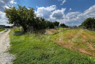 Teren intravilan de vanzare 1.000 mp | Localitatea Unir - 3