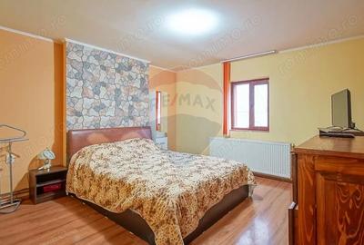 Casă cu 6 camere cu Teren 337 Mp în Central - 18