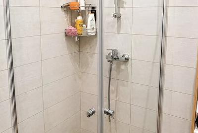 Garsonieră decomandată în Brâncoveanu