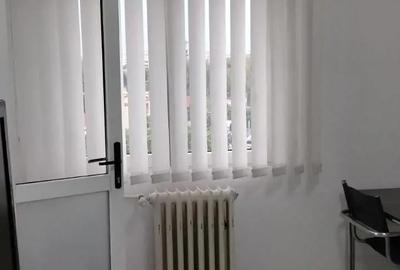 Garsonieră în Titan