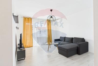 Apartament cu 2 camere semidecomandat, mobilat în Est
