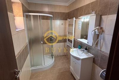 Casă cu 8 camere cu Teren 600 Mp în Central