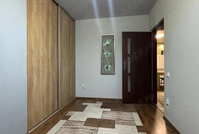 Apartament cu 3 camere semidecomandat în Central - 1
